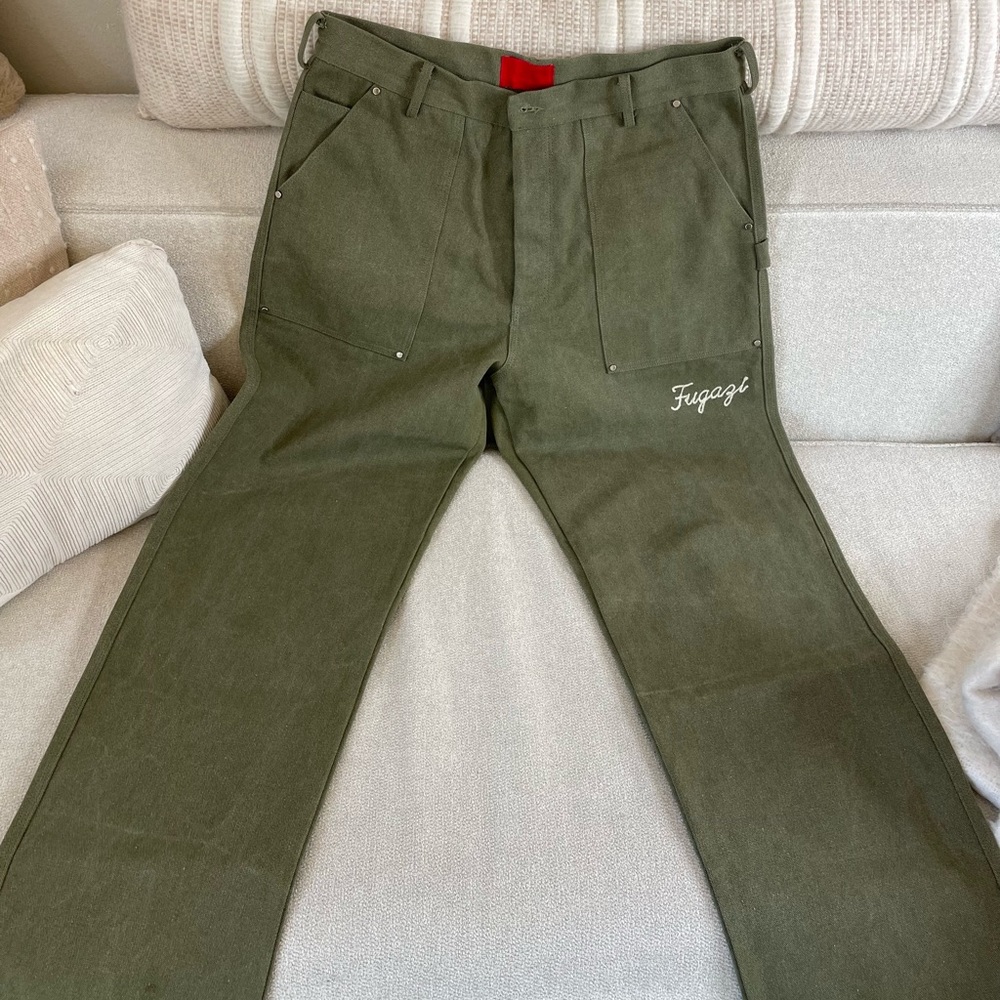 Green Fugazi cargo plants size XL